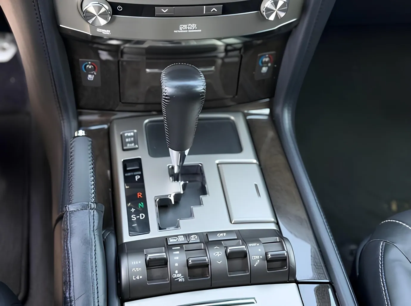 Lexus LX 570, 5.7 L, 2014 жазыңыз жыл, 158 000 km, Baku - Бағасы: 68 500 ₼ - Tunel.az