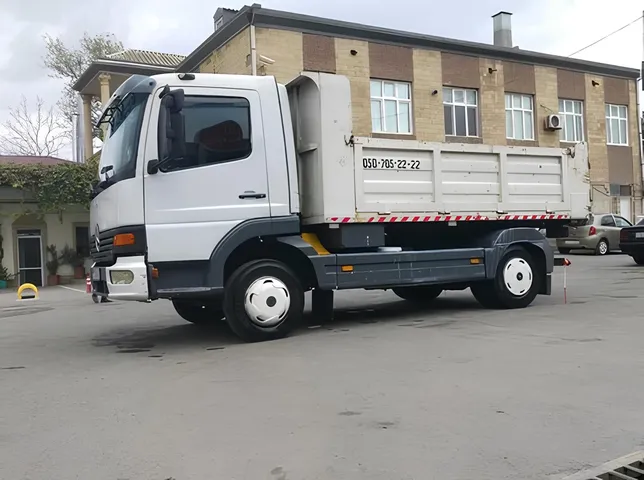 Mercedes Atego 818, 4.3 L, 2001 i̇l, 450 000 km, Bakı - Qiymət: 35 000 ₼ - Tunel.az