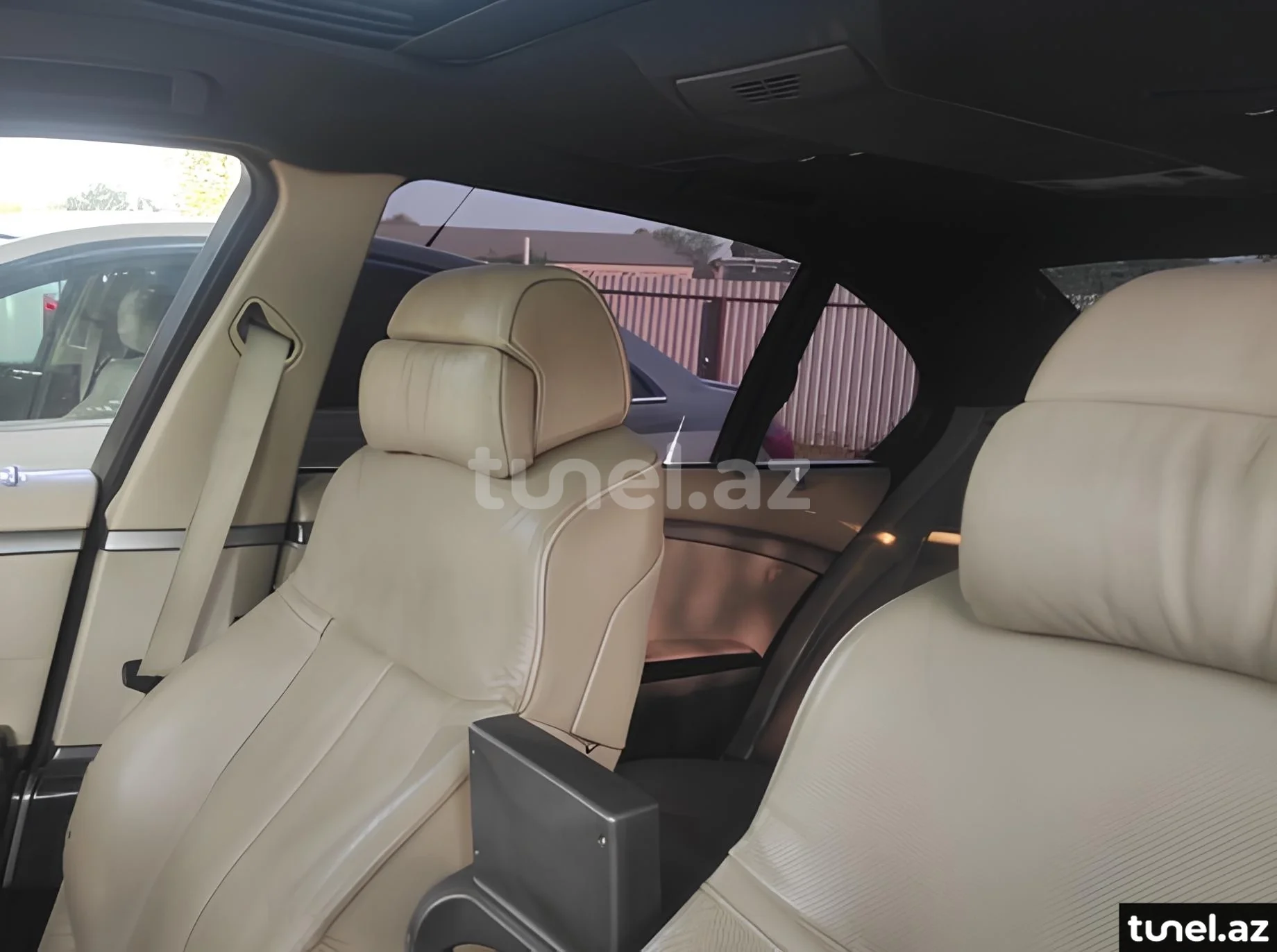BMW 750 2007