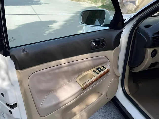 Volkswagen Passat, 2.0 L, 2000 год, 236 000 km, Баку - Цена: 4 700 ₼ - Tunel.az