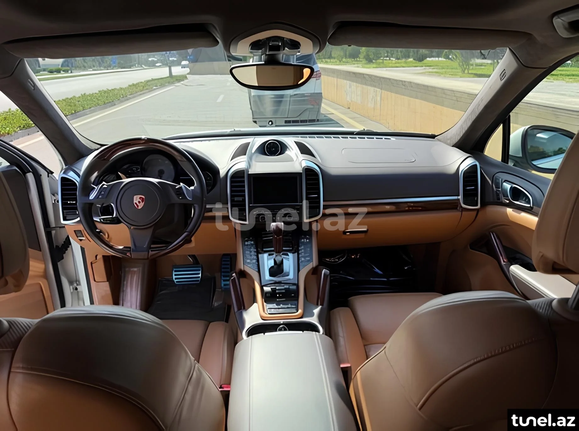 Porsche Cayenne GTS 2012
