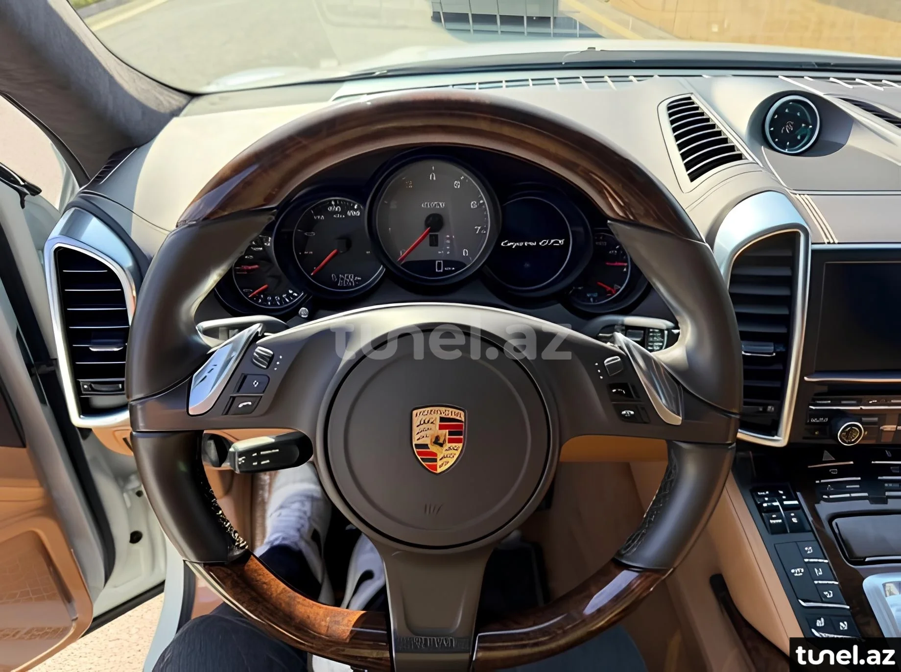 Porsche Cayenne GTS 2012
