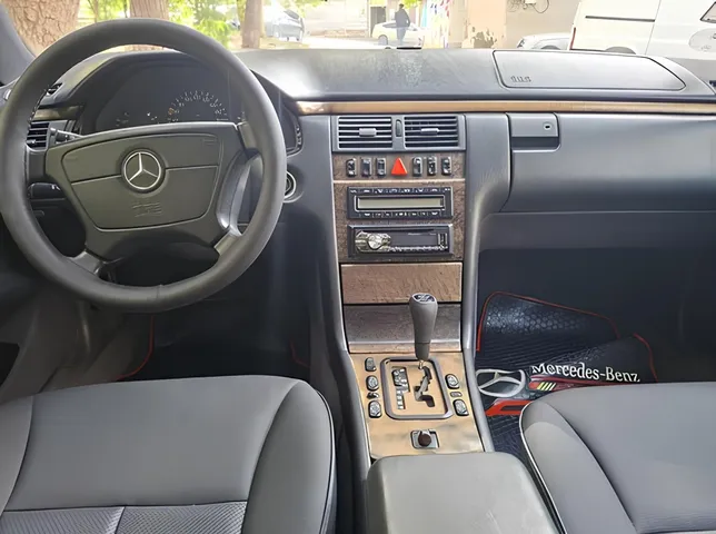Mercedes E 240, 2.4 L, 1998 year, 421 987 km, Baku - Price: 7 300 ₼ - Tunel.az
