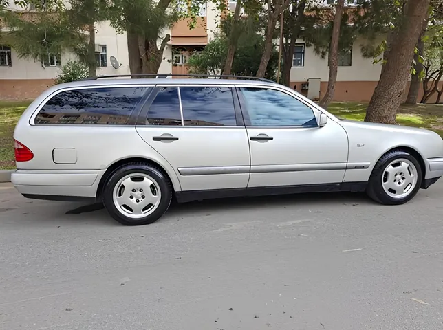 Mercedes E 240, 2.4 L, 1998 year, 421 987 km, Baku - Price: 7 300 ₼ - Tunel.az