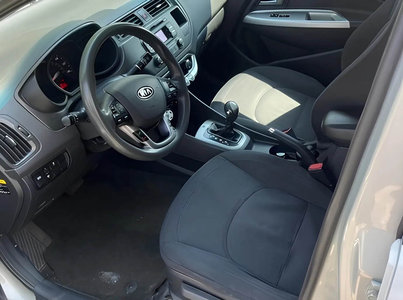 Kia Rio, 1.6 L, 2011 year, 320 259 km, Baku - Price: 14 200 ₼ - Tunel.az