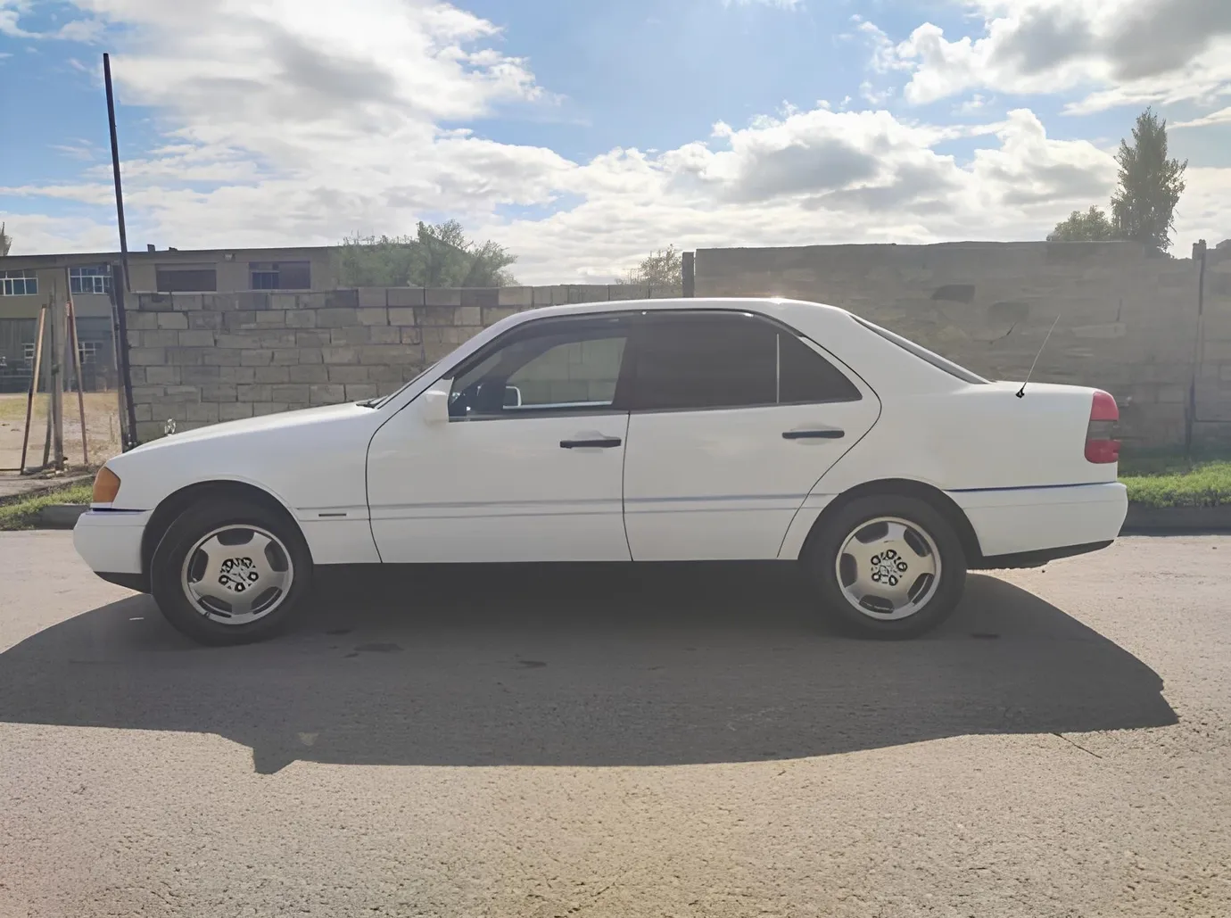 Mercedes C 180, 1.8 L, 1995 year, 350 000 km, Sumgayit - Price: 7 980 ₼ - Tunel.az