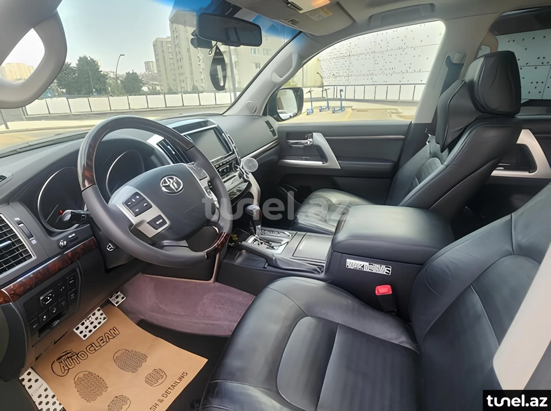 Toyota Land Cruiser 2013