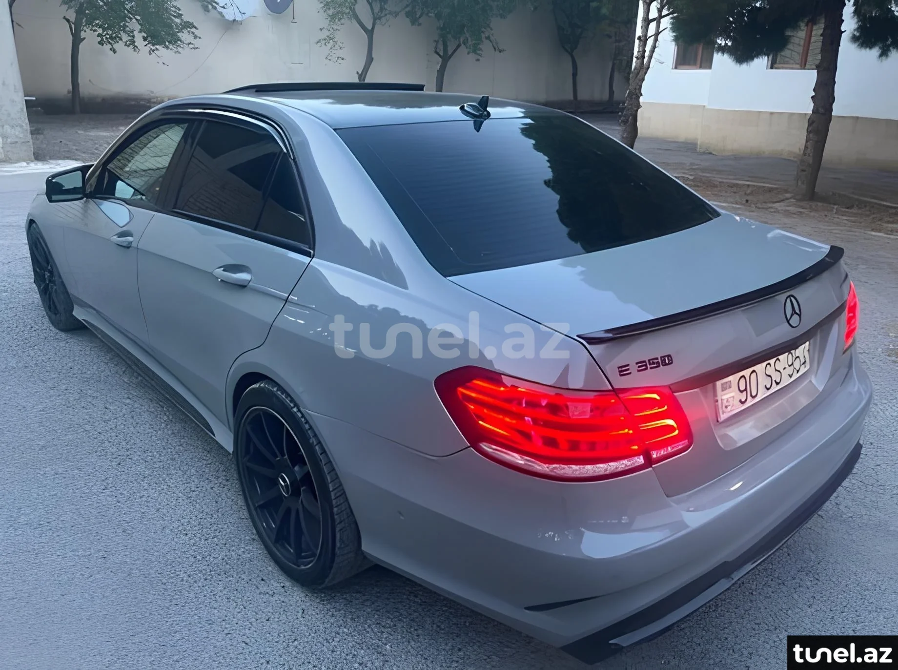 Mercedes E 350 4MATIC 2013