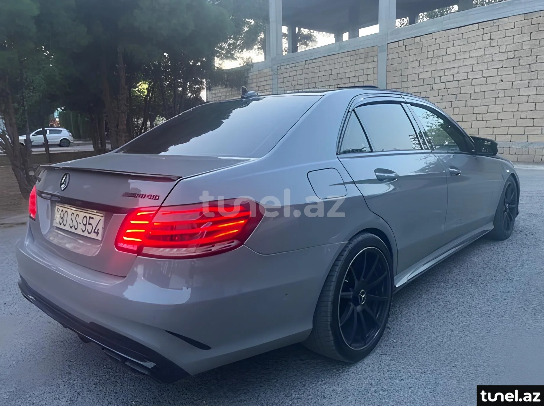 Mercedes E 350 4MATIC 2013