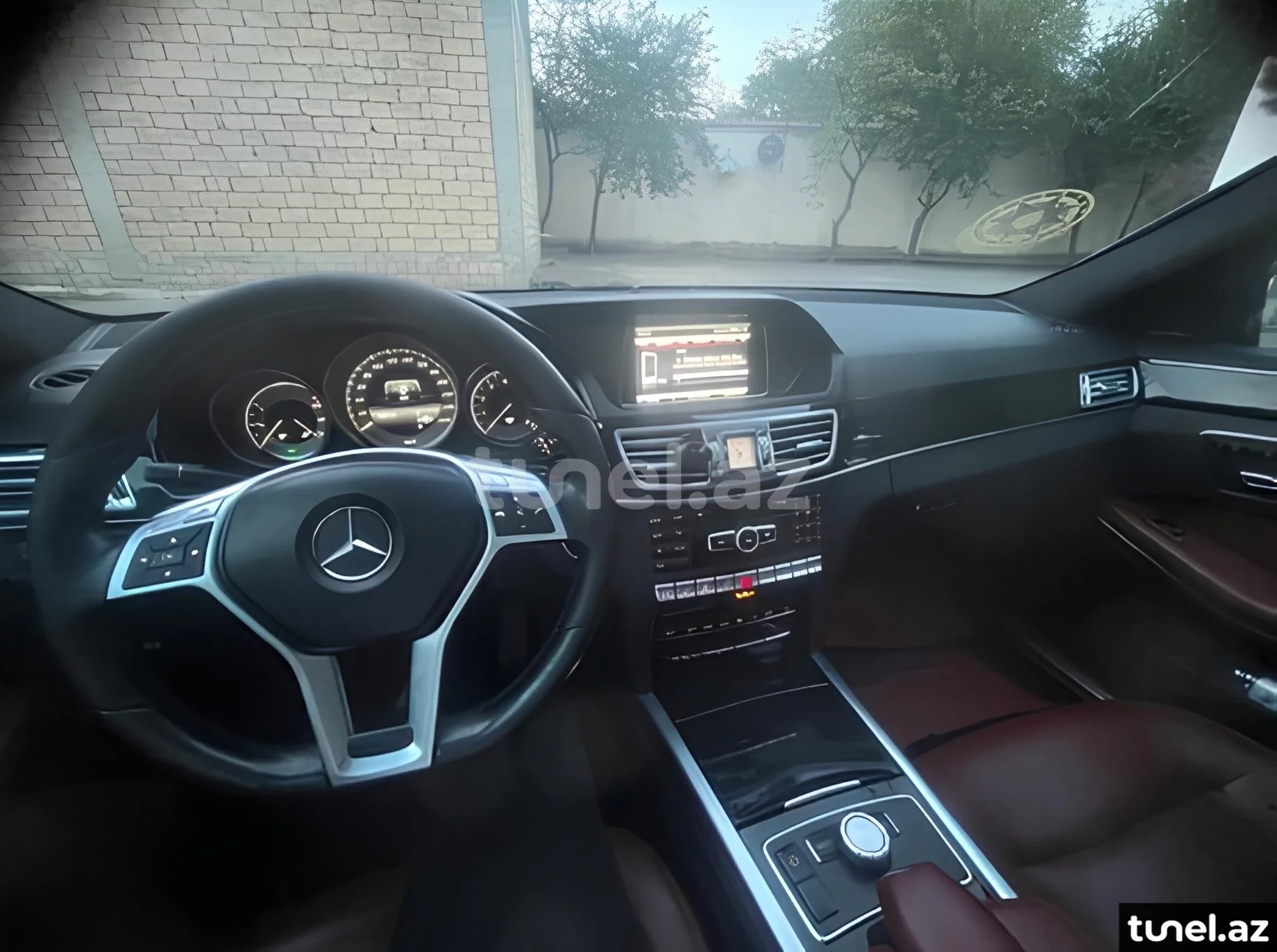 Mercedes E 350 4MATIC 2013