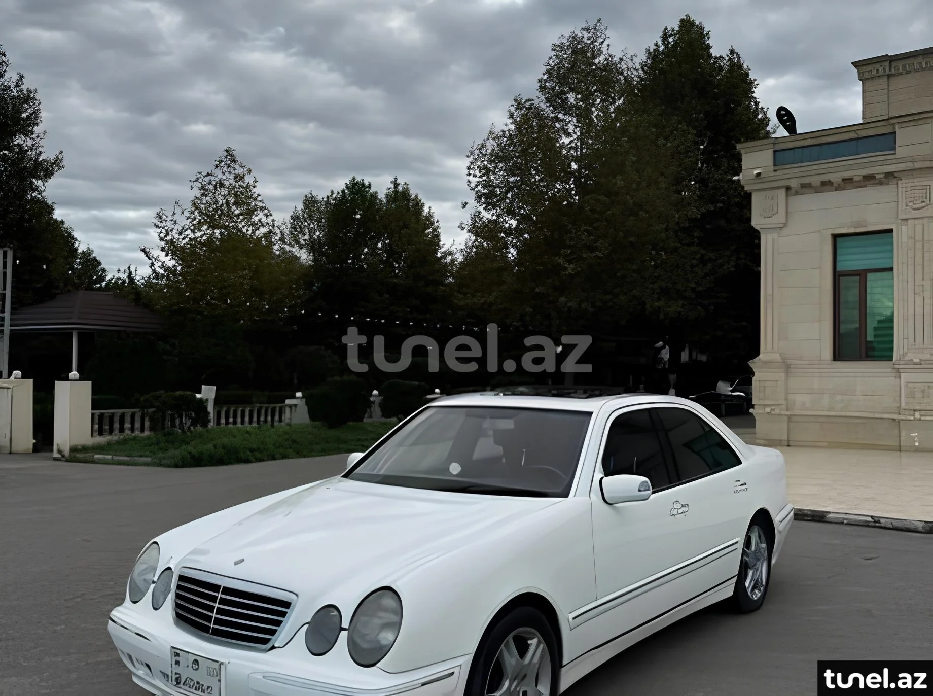 Mercedes E 240 2000