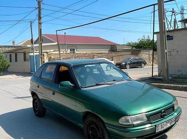 Opel Astra, 1.8 L, 1996 год, 234 123 km, Сумгаит - Цена: 3 500 ₼ - Tunel.az