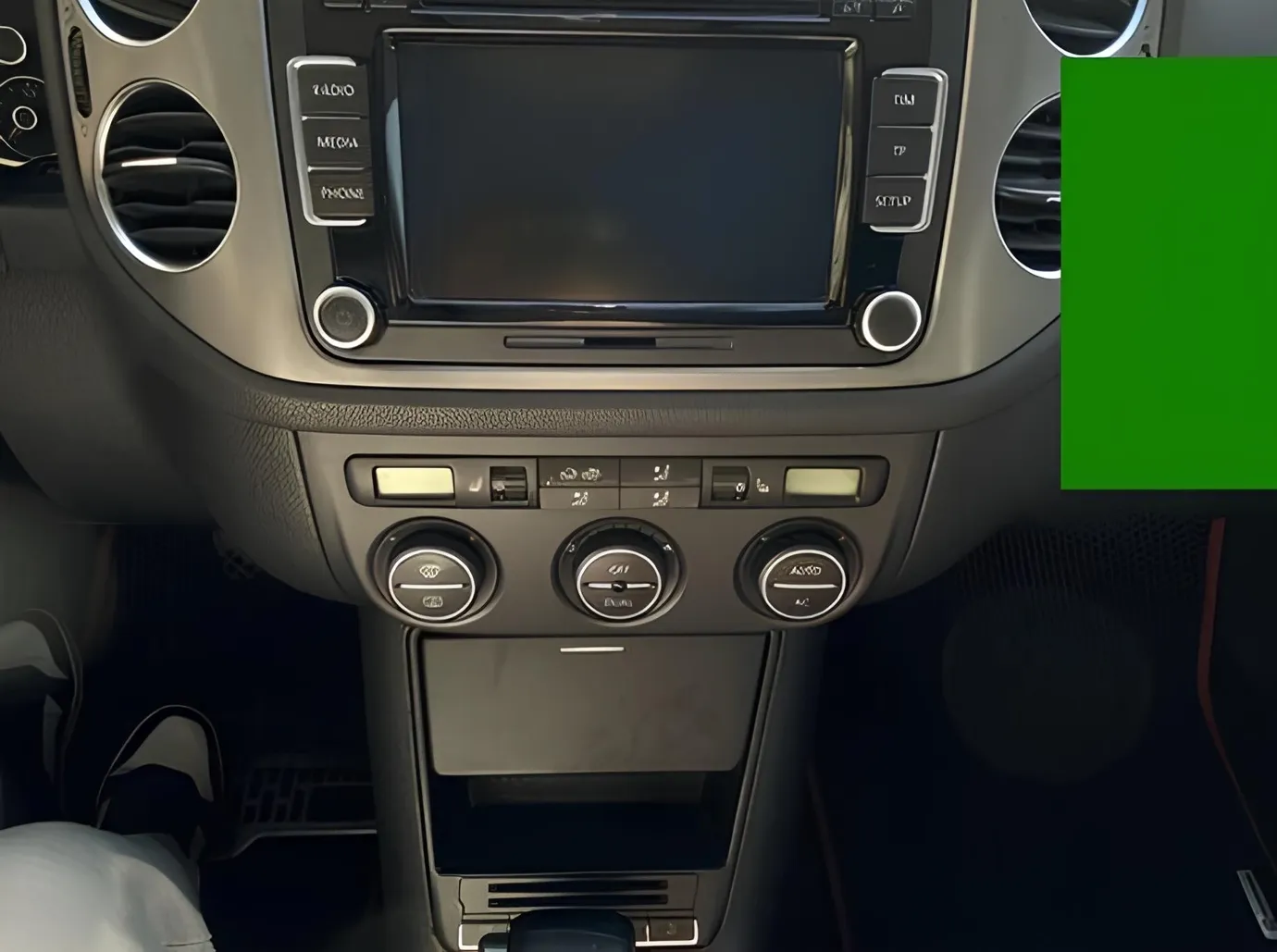 Volkswagen Tiguan, 2.0 L, 2009 i̇l, 175 025 km, Bakı - Qiymət: 13 900 ₼ - Tunel.az