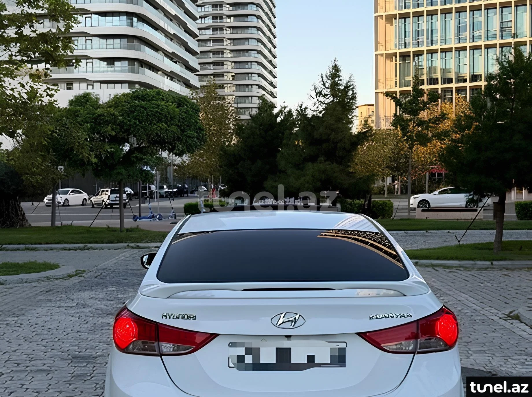 Hyundai Elantra 2013