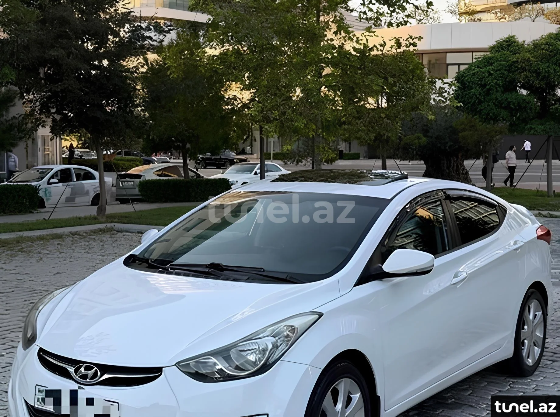 Hyundai Elantra 2013
