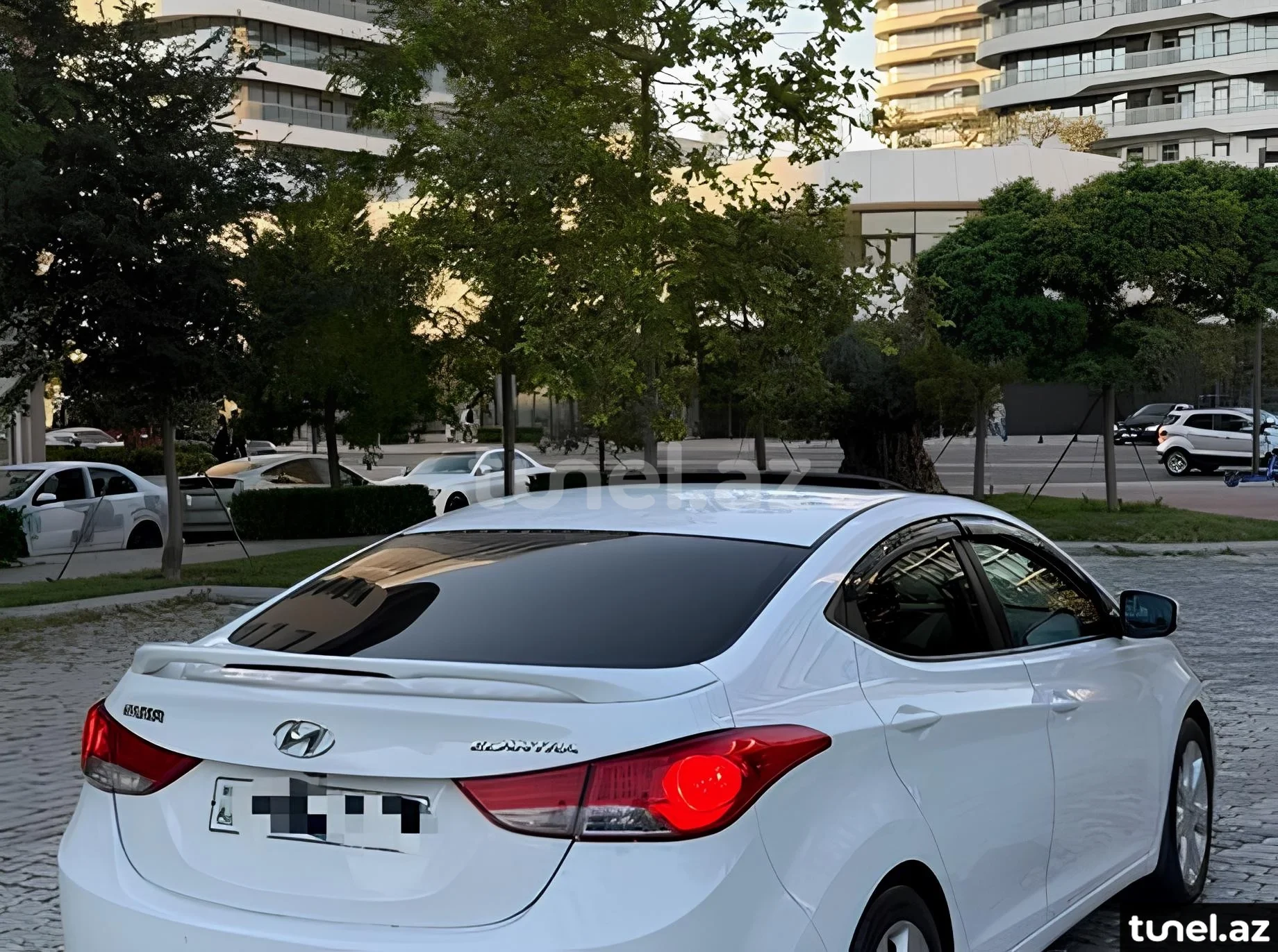 Hyundai Elantra 2013