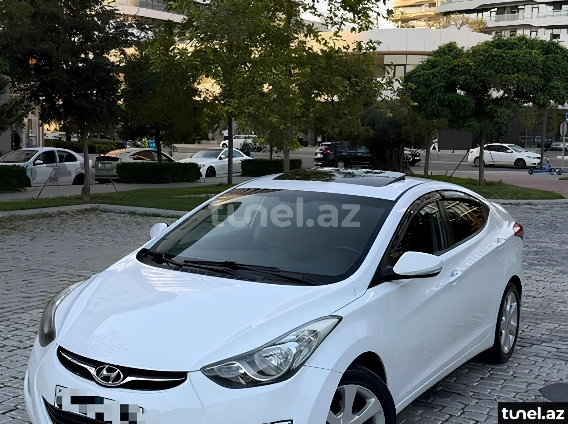 Hyundai Elantra 2013