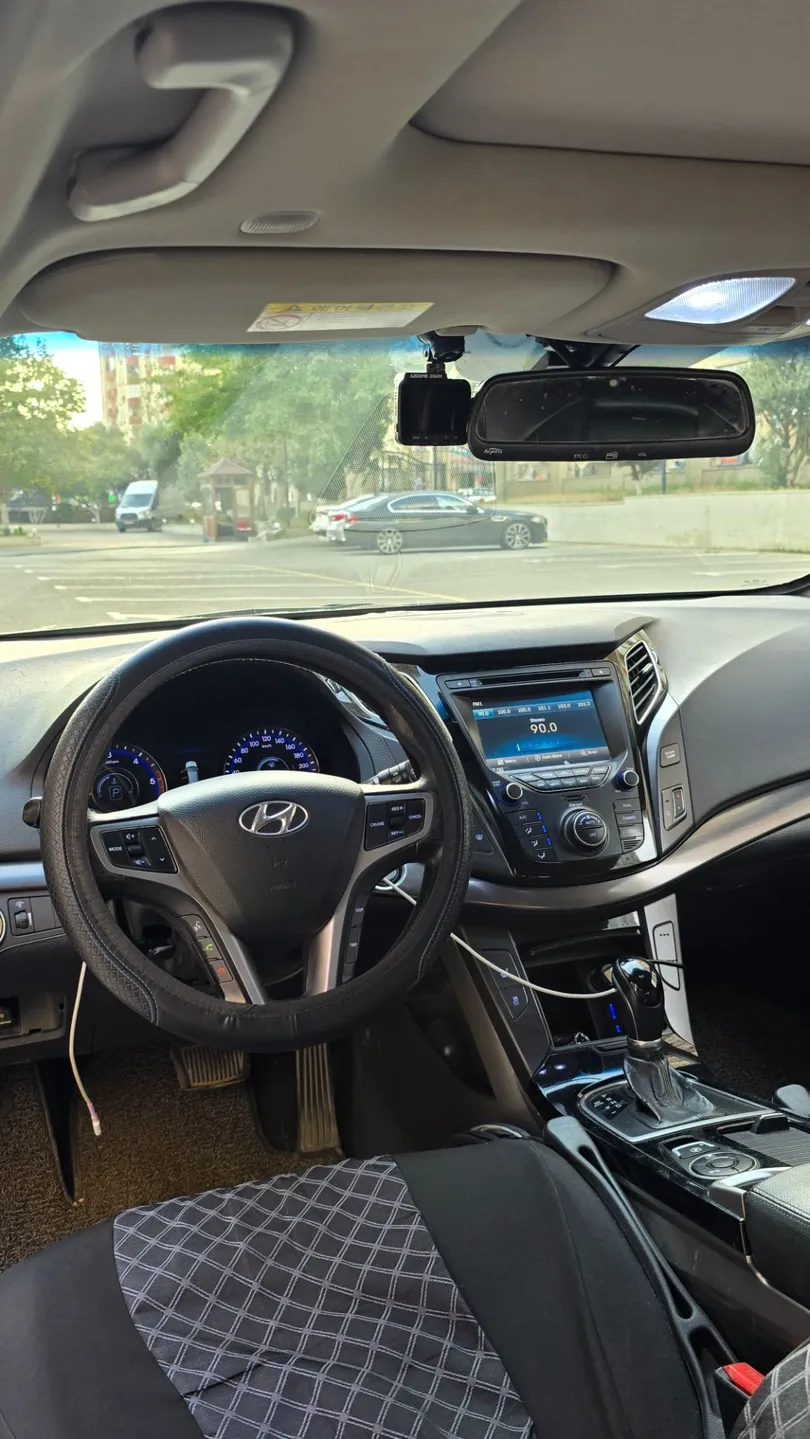 Hyundai i40, 1.7 L, 2012 год, 290 000 km, Баку - Цена: 19 000 ₼ - Tunel.az