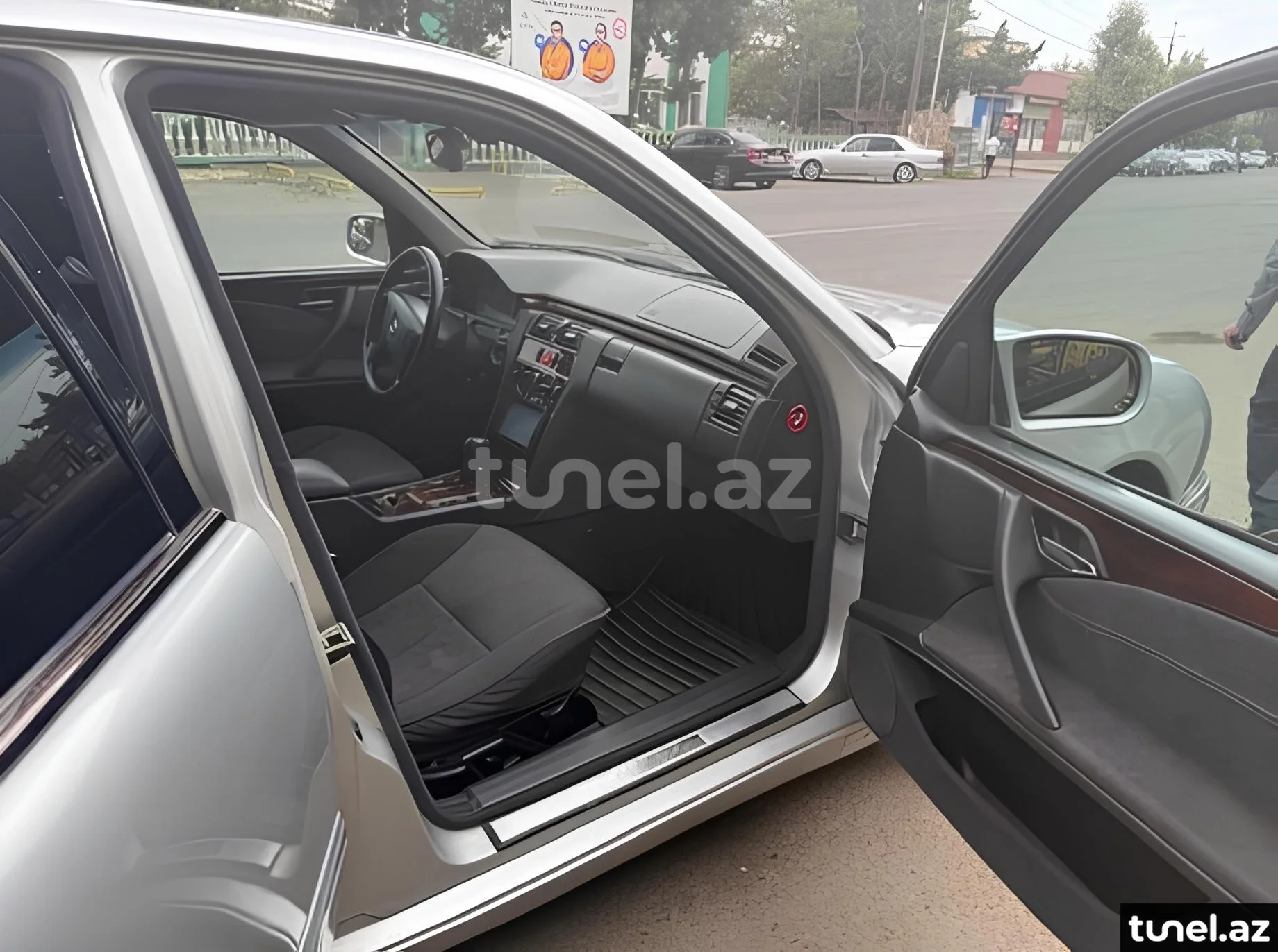 Mercedes E 220 2000