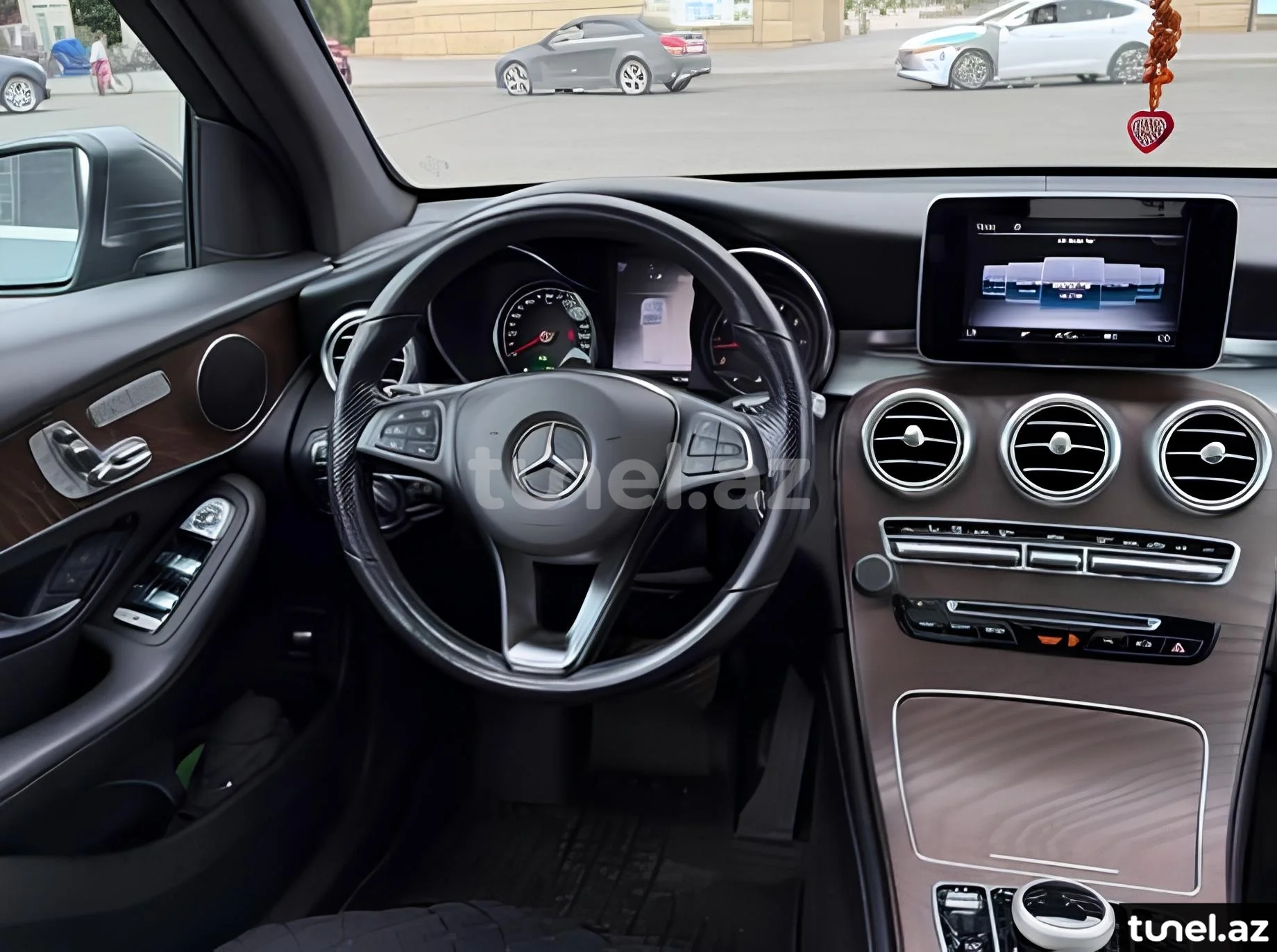 Mercedes GLC 300 4MATIC 2018