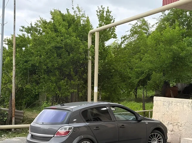 Opel Astra, 1.4 L, 2009 год, 290 000 km, Гянджа - Цена: 13 400 ₼ - Tunel.az