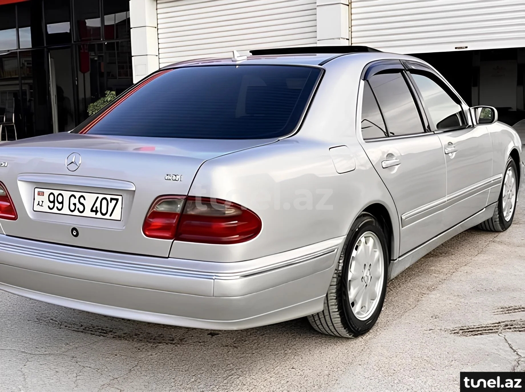 Mercedes E 220 2000