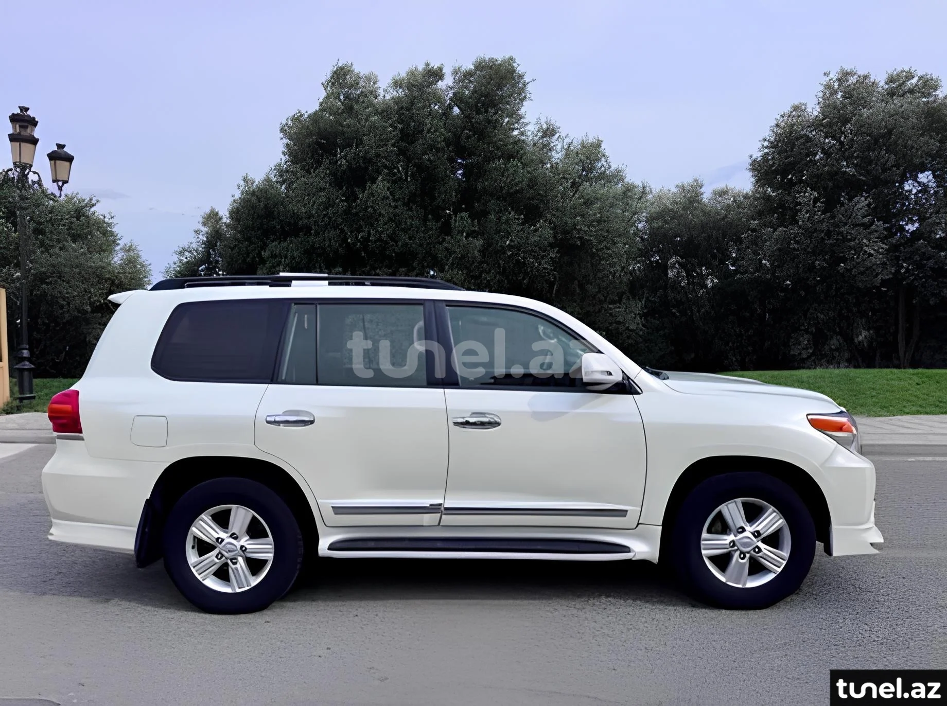 Toyota Land Cruiser 2012