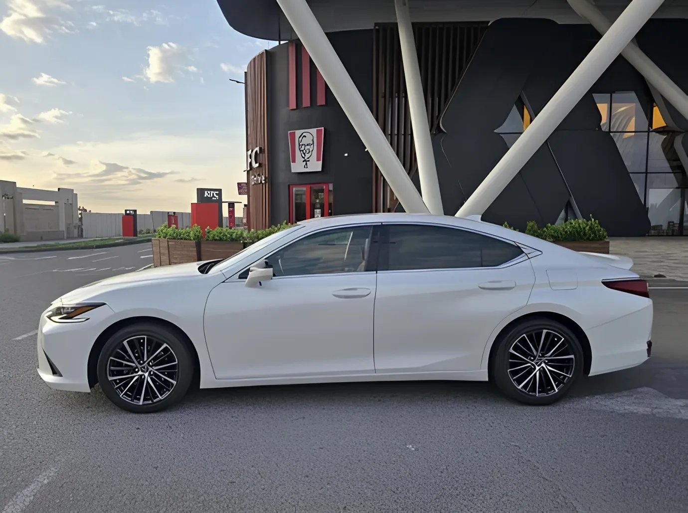 Lexus ES 250, 2.5 L, 2022 year, 28 000 km, Baku - Price: 69 500 ₼ - Tunel.az