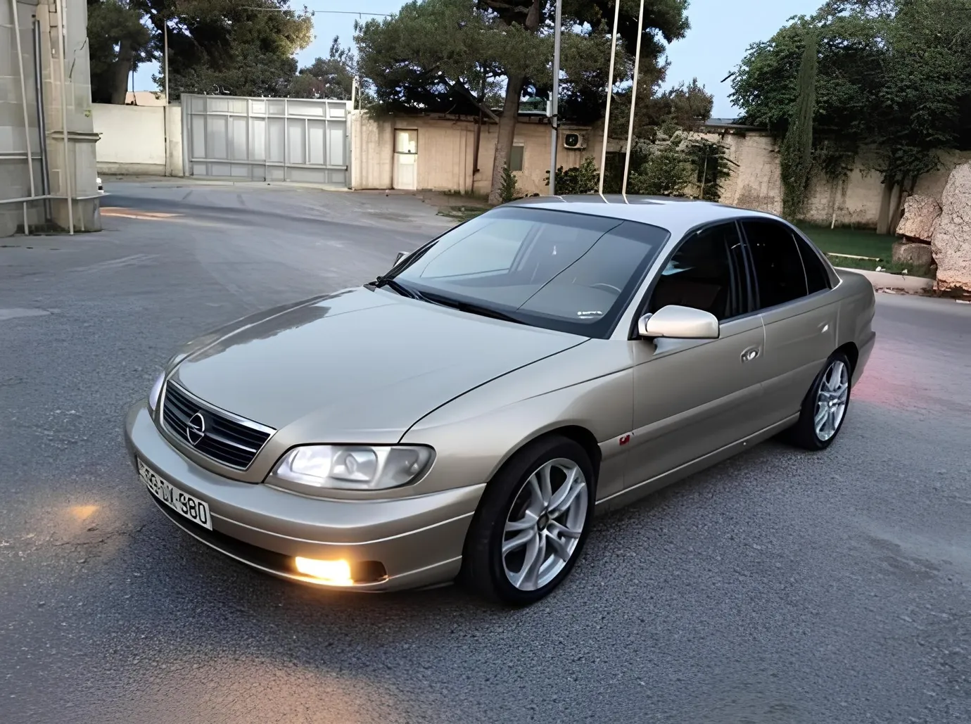 Opel Omega, 2.2 L, 2000 год, 380 000 km, Баку - Цена: 6 400 ₼ - Tunel.az