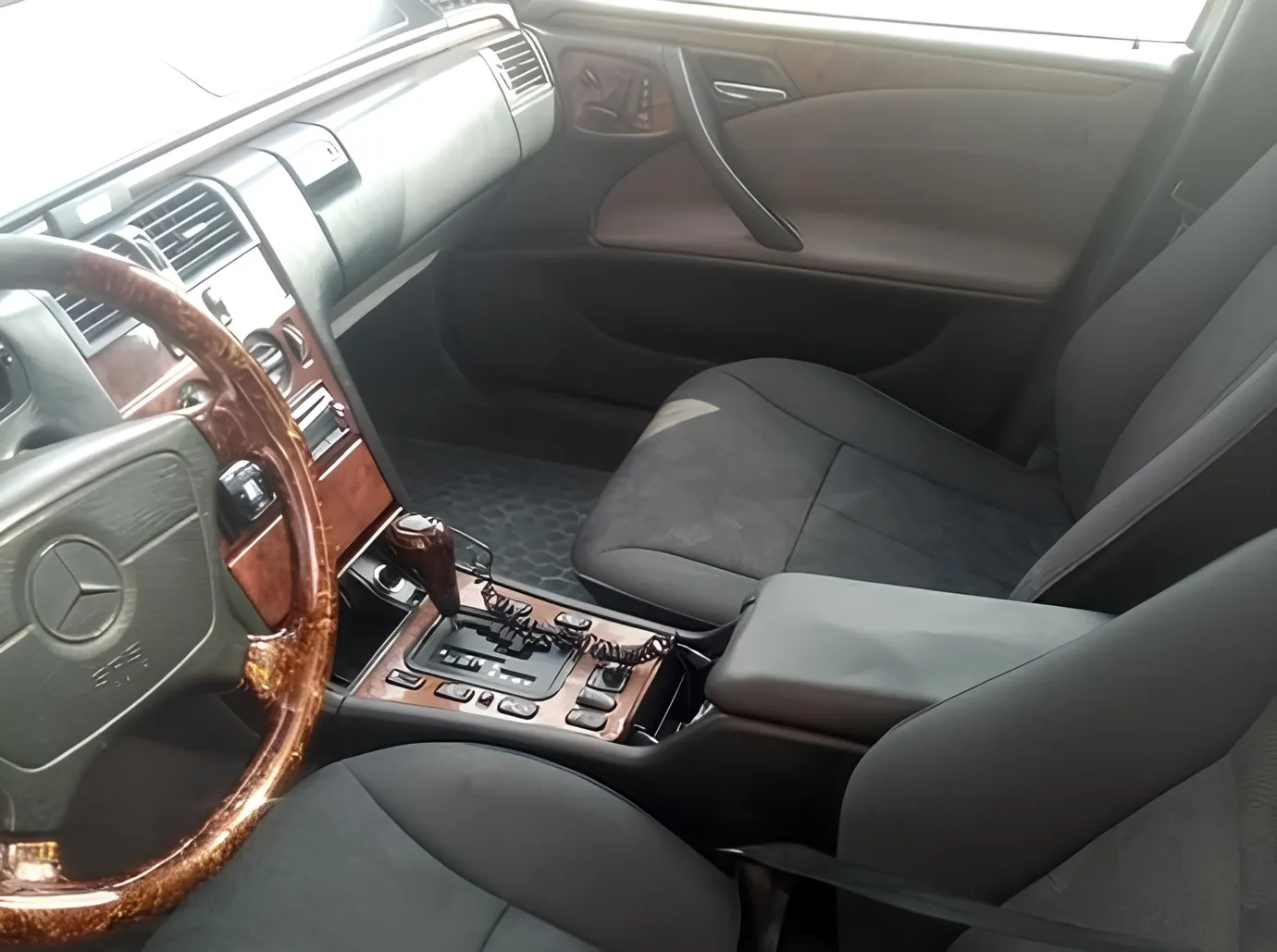 Mercedes E 200, 2.0 L, 1998 წელი, 300 000 km, Shamkir - ფასი: 12 800 ₼ - Tunel.az