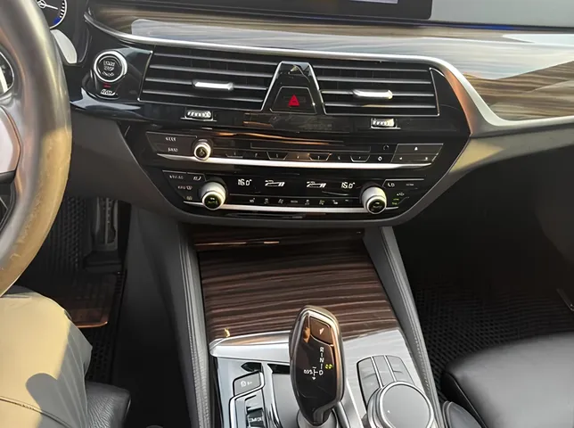 BMW 530, 2.0 L, 2017 i̇l, 191 000 km, Bakı - Qiymət: 37 500 ₼ - Tunel.az