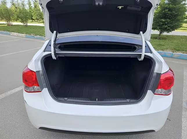 Chevrolet Cruze, 1.4 L, 2015 год, 250 000 km, Сумгаит - Цена: 13 500 ₼ - Tunel.az