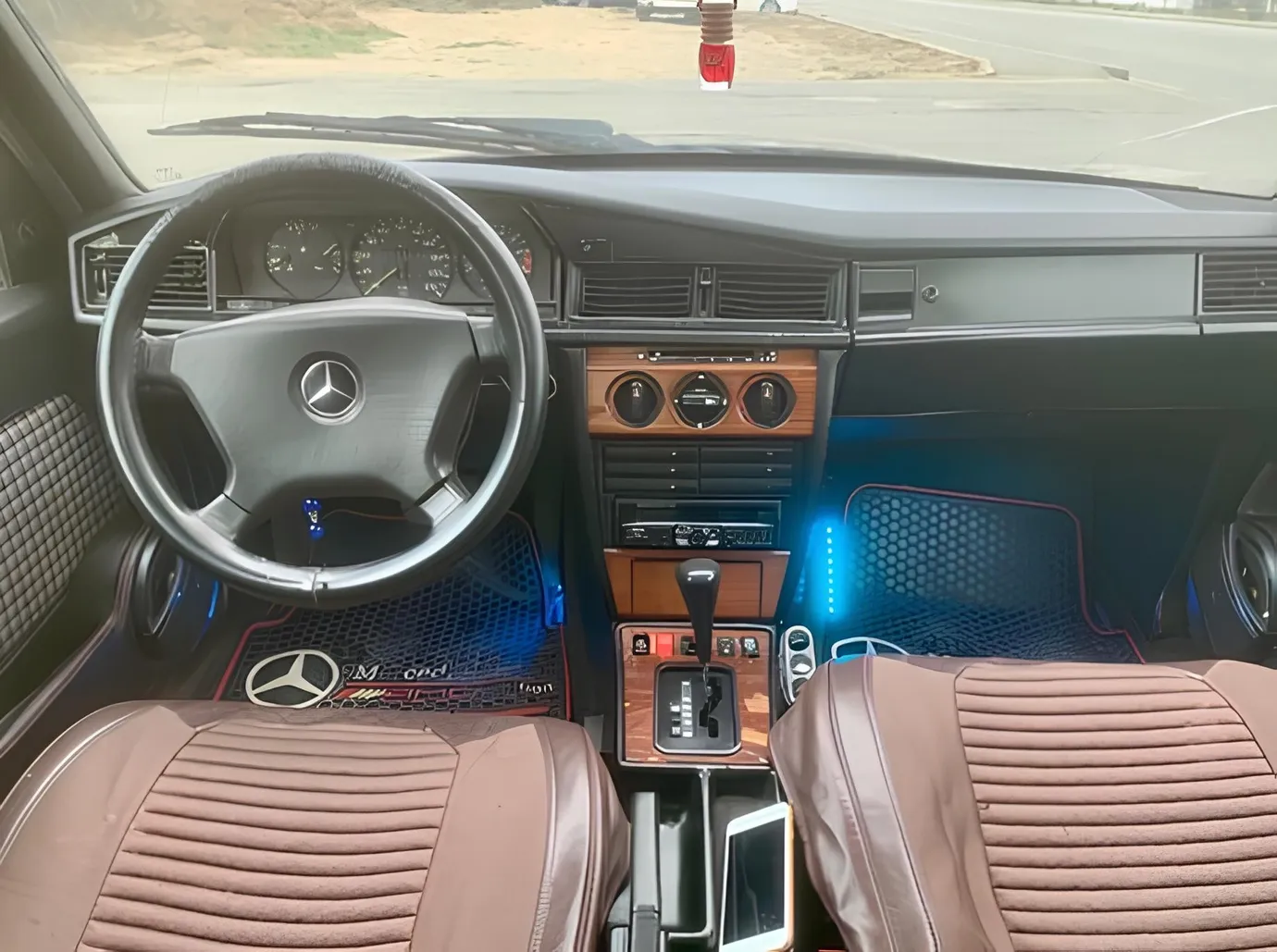 Mercedes 190, 2.0 L, 1991 year, 285 000 km, Baku - Price: 6 200 ₼ - Tunel.az
