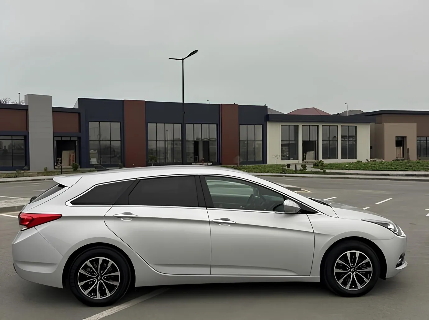 Hyundai i40, 1.7 L, 2015 год, 265 000 km, Баку - Цена: 23 000 ₼ - Tunel.az