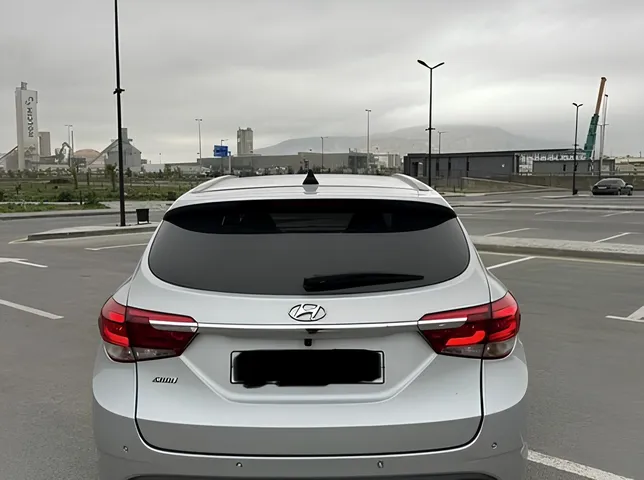 Hyundai i40, 1.7 L, 2015 год, 265 000 km, Баку - Цена: 23 000 ₼ - Tunel.az