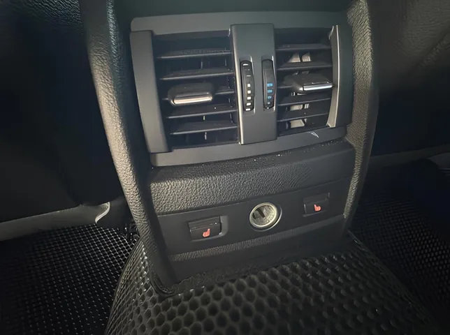 BMW 330, 2.0 L, 2015 i̇l, 246 633 km, Bakı - Qiymət: 22 800 ₼ - Tunel.az