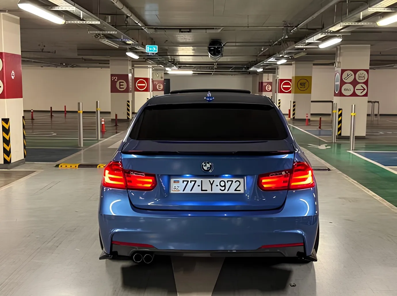 BMW 330, 2.0 L, 2015 i̇l, 246 633 km, Bakı - Qiymət: 22 800 ₼ - Tunel.az