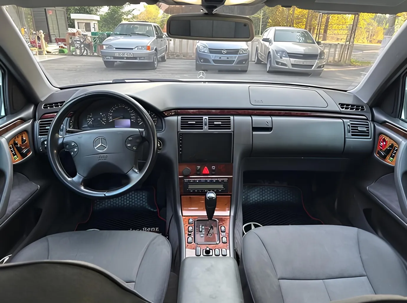 Mercedes E 240, 2.4 L, 2001 i̇l, 285 000 km, Ağdaş - Qiymət: 15 900 ₼ - Tunel.az