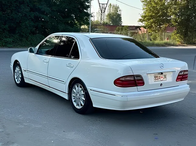 Mercedes E 240, 2.4 L, 2001 i̇l, 285 000 km, Ağdaş - Qiymət: 15 900 ₼ - Tunel.az