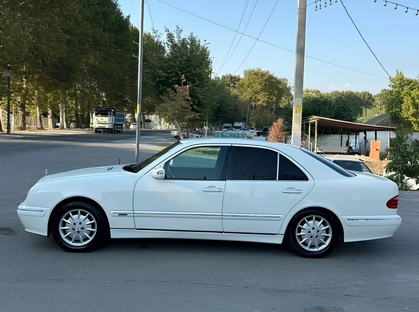 Mercedes E 240, 2.4 L, 2001 i̇l, 285 000 km, Ağdaş - Qiymət: 15 900 ₼ - Tunel.az