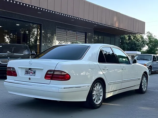 Mercedes E 240, 2.4 L, 2001 i̇l, 285 000 km, Ağdaş - Qiymət: 15 900 ₼ - Tunel.az