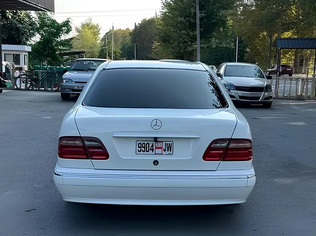 Mercedes E 240, 2.4 L, 2001 i̇l, 285 000 km, Ağdaş - Qiymət: 15 900 ₼ - Tunel.az