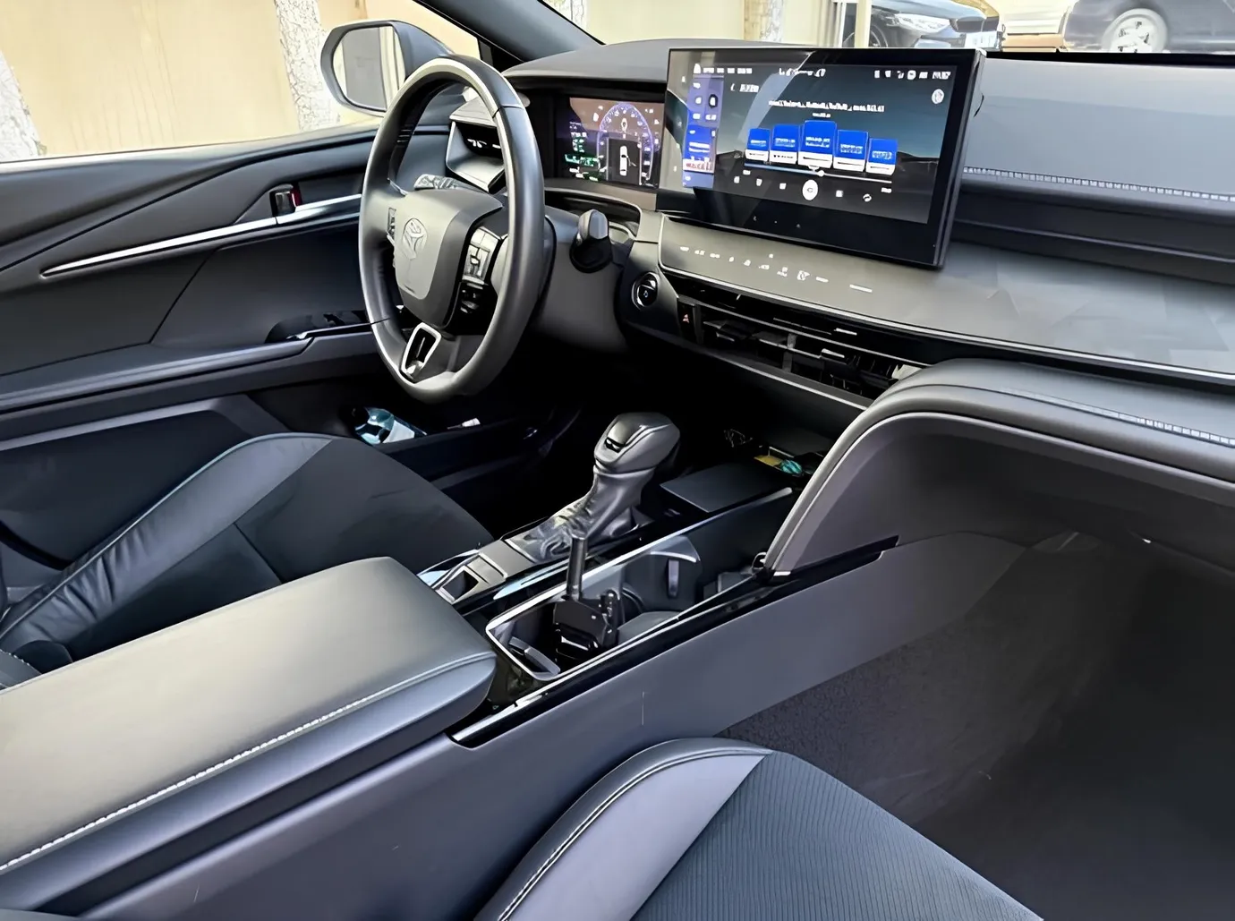 Toyota Camry, 2.0 L, 2024 год, 31 000 km, Баку - Цена: 52 500 ₼ - Tunel.az