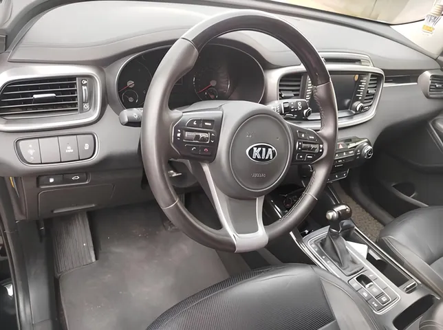 Kia Sorento, 2.0 L, 2015 i̇l, 220 000 km, Bakı - Qiymət: 33 000 ₼ - Tunel.az