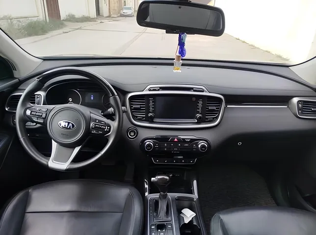 Kia Sorento, 2.0 L, 2015 i̇l, 220 000 km, Bakı - Qiymət: 33 000 ₼ - Tunel.az