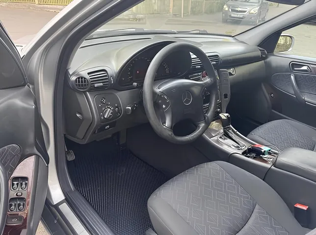 Mercedes C 240, 2.4 L, 2001 year, 321 122 km, Baku - Price: 8 000 ₼ - Tunel.az