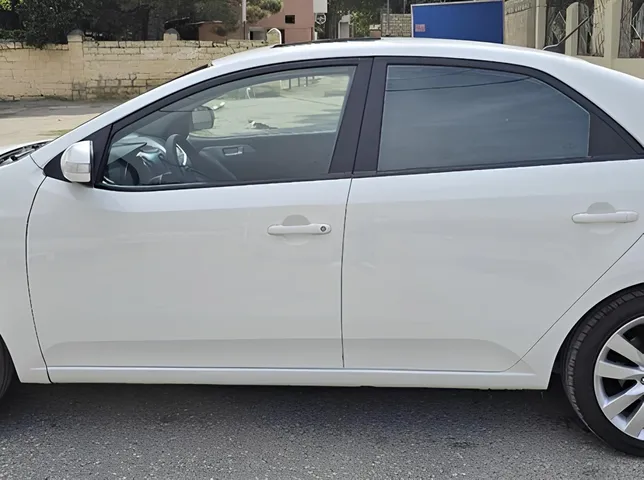 Kia Cerato, 1.6 L, 2009 год, 266 000 km, Сумгаит - Цена: 13 900 ₼ - Tunel.az