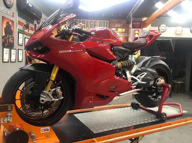 Ducati 1199 Panigale S, 1.2 L, 2013 i̇l, 16 000 km, Bakı - Qiymət: 37 400 ₼ - Tunel.az