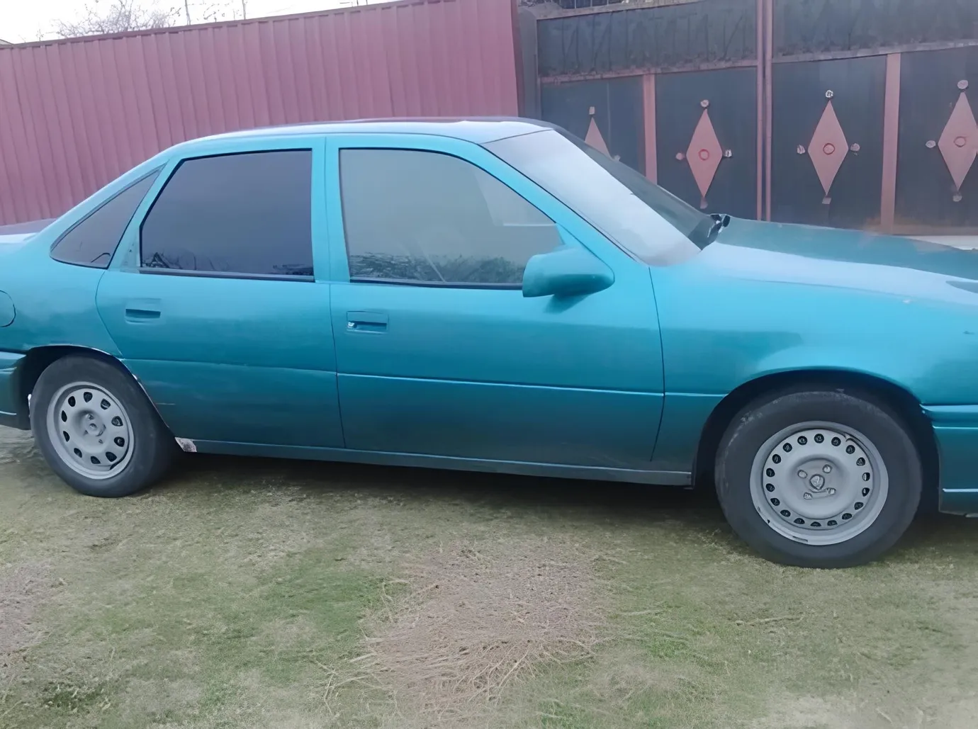 Opel Vectra, 1.8 L, 1993 год, 358 000 km, Загатала - Цена: 4 800 ₼ - Tunel.az