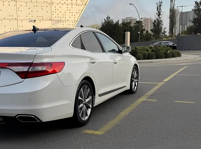 Hyundai Grandeur, 2.2 L, 2015 año, 265 000 km, Baku - Precio: 25 900 ₼ - Tunel.az